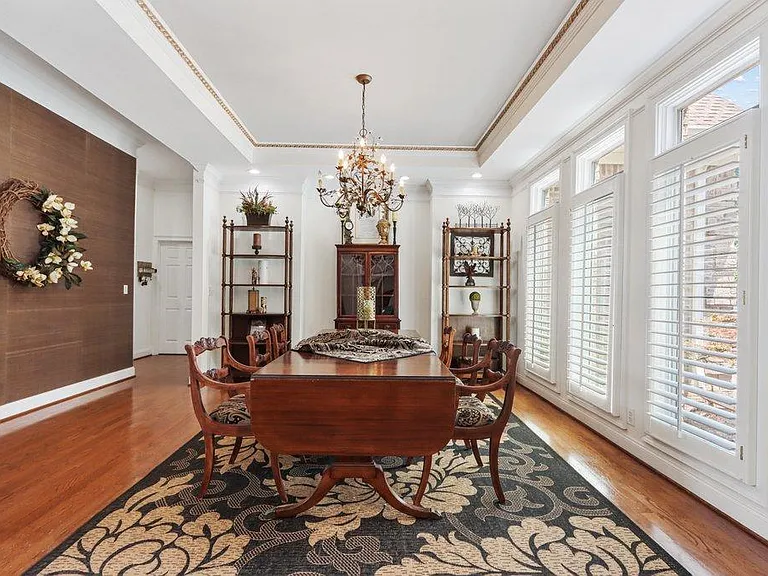 Highborne Dr NE — Photo 11