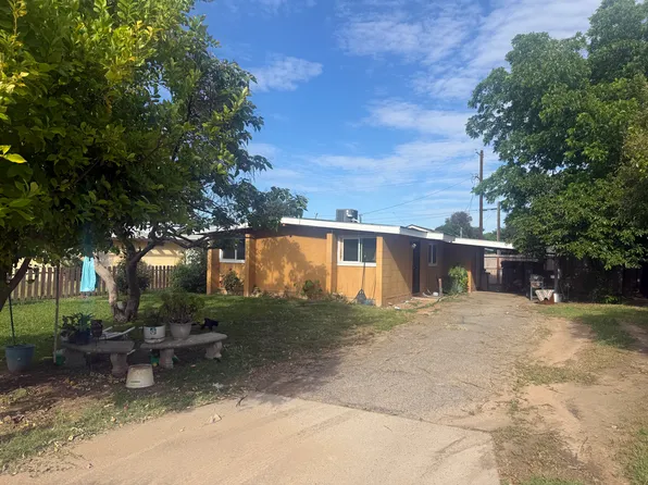 1221 Dellavalle Ave, Madera, CA 93638