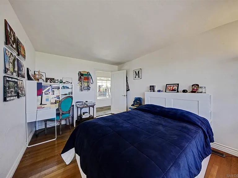 5030 Alzeda Dr #1 — Photo 14