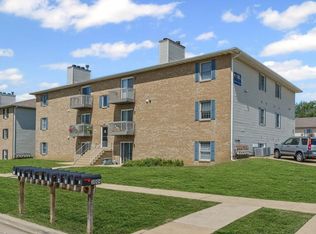 3004 Clearwater Ave APT 1, Bloomington, IL