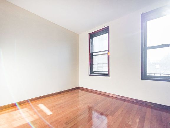 3rd image of 3812 Astoria Blvd APT 7