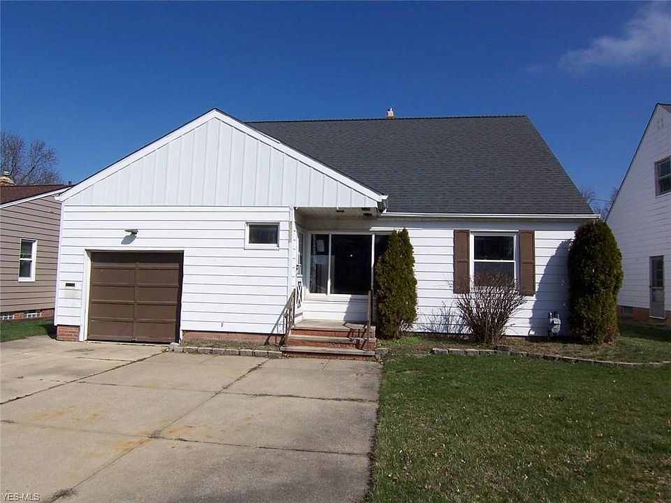 1st image of 16490 Craigmere Dr