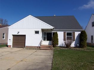 16490 Craigmere Dr, Middleburg Heights, OH 44130