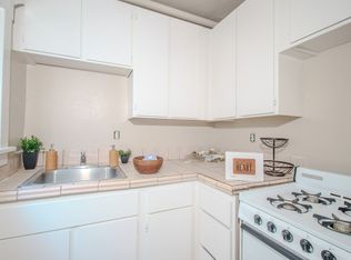 65 Linden Ave., Long Beach, CA 90802