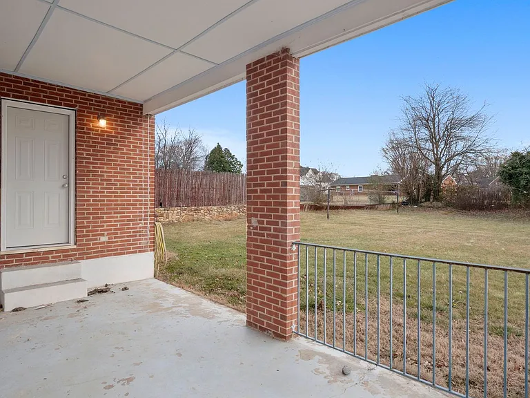 3113 Oaklawn Ave NW — Photo 9