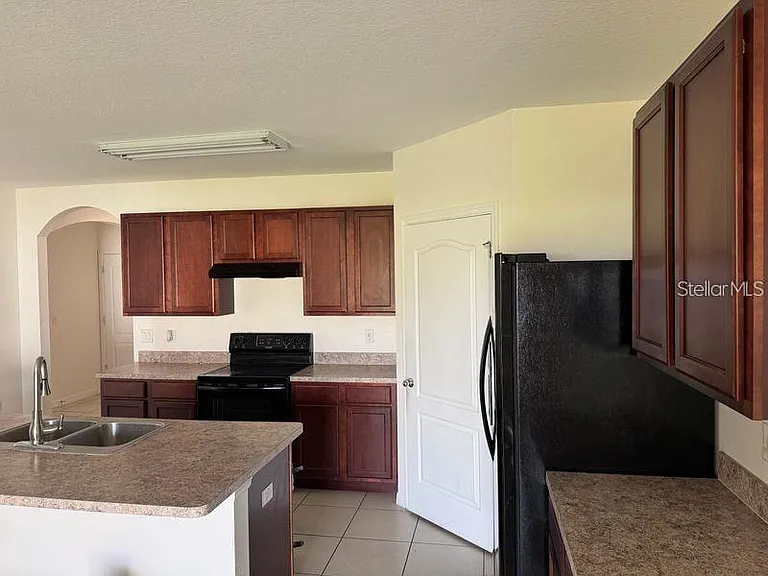 241 Hamlet Rd — Photo 16