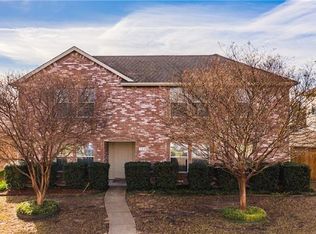 320 Valley Ridge Dr, Red Oak, TX 75154