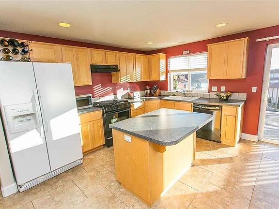 5th image of 9704 Buckingham Dr