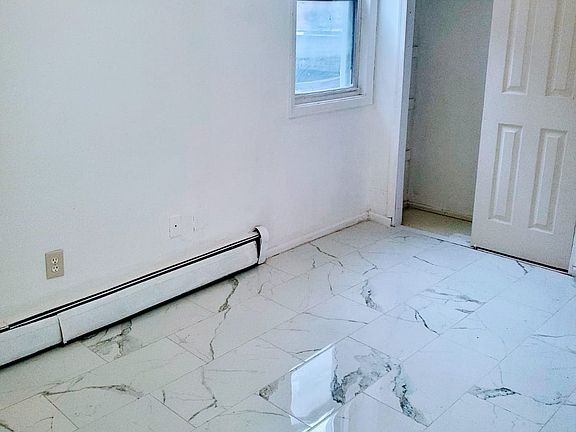 5th image of 85 Logan Ave Floor 2