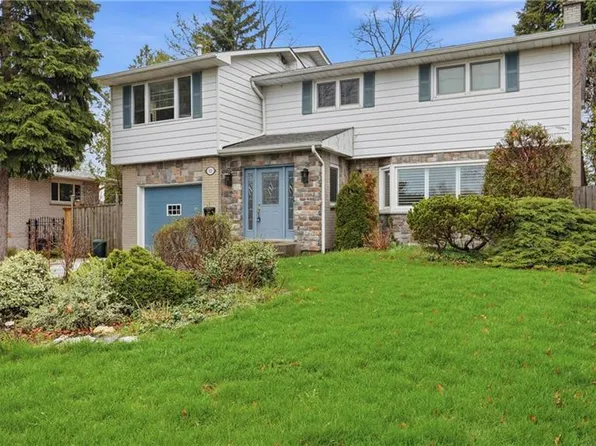 525 Grand Blvd, Oakville, ON L6H 1P4