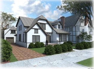 320 Kenmore Rd, Douglaston, NY 11363