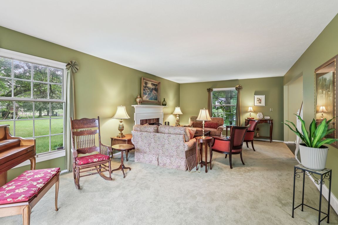 next background image