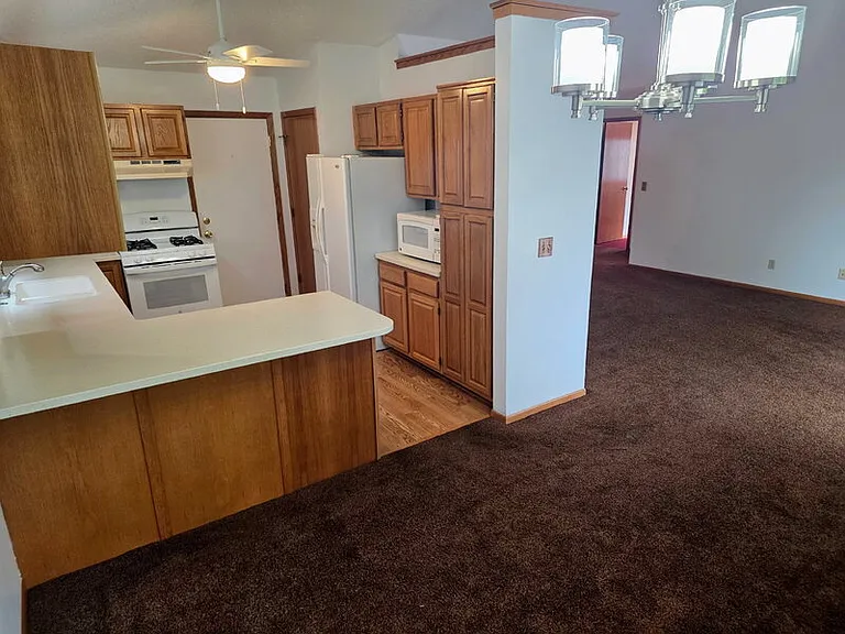5310 Brookview Dr — Photo 8