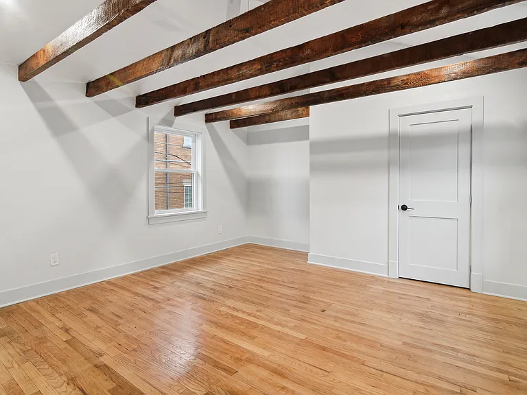 317 James St — Photo 24