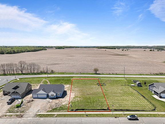 2nd image of 210 Linden LANE