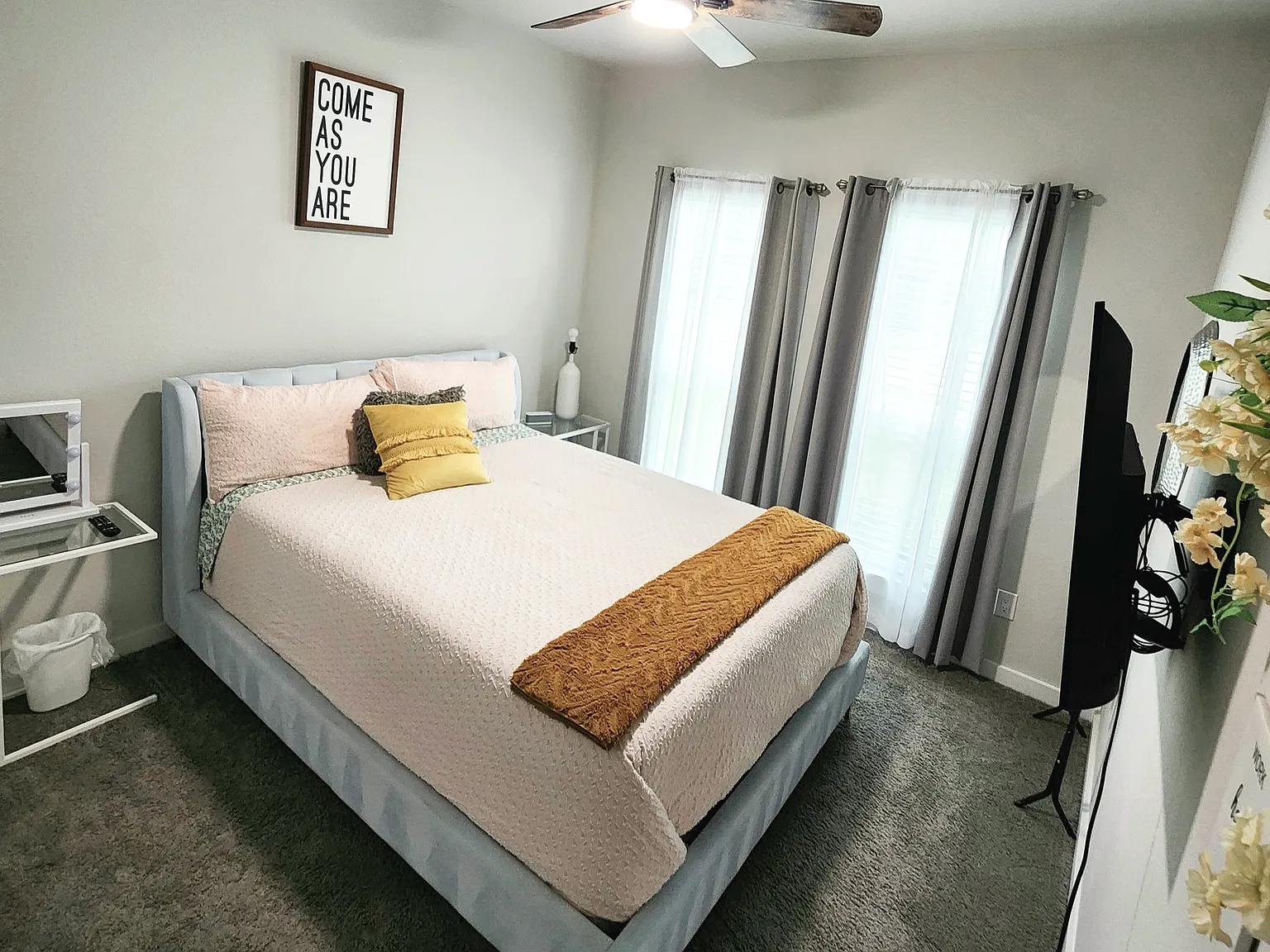 6 bed, 2658 sqft, $900 — Photo 1