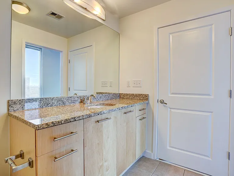3324 Peachtree Rd NE #1919 — Photo 23