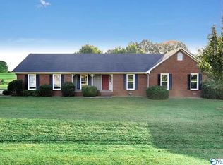 103 Riverchase Rd, New Market, AL 35761