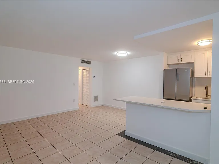 921 Jefferson Ave #3C — Photo 2