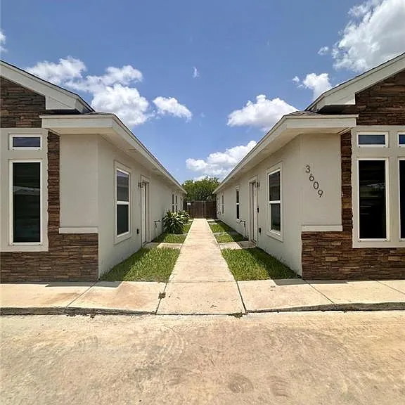 3609 Hawthorne Ave #1 — Photo 1