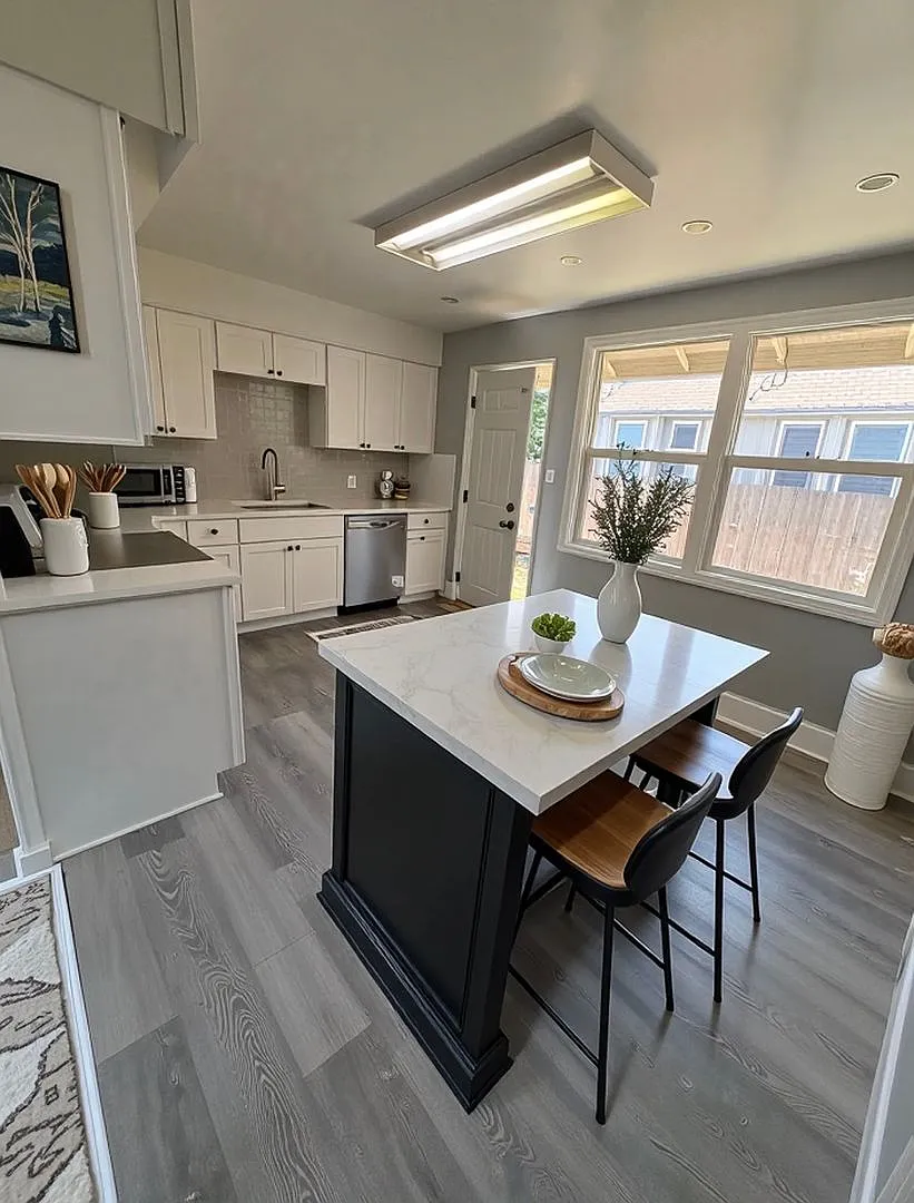 2450 Ione St - Sacramento 95864 — Photo 3