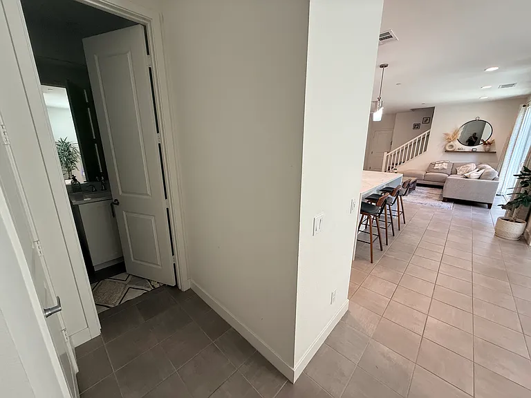 1425 Keck Rd — Photo 15