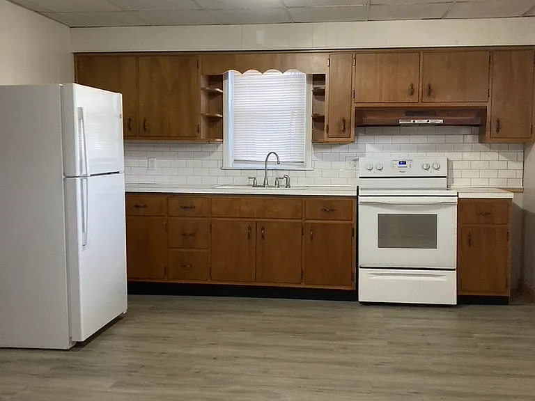 321 Smith St #1 — Photo 6