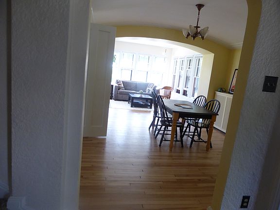  livingrm, diningrm, sunrm