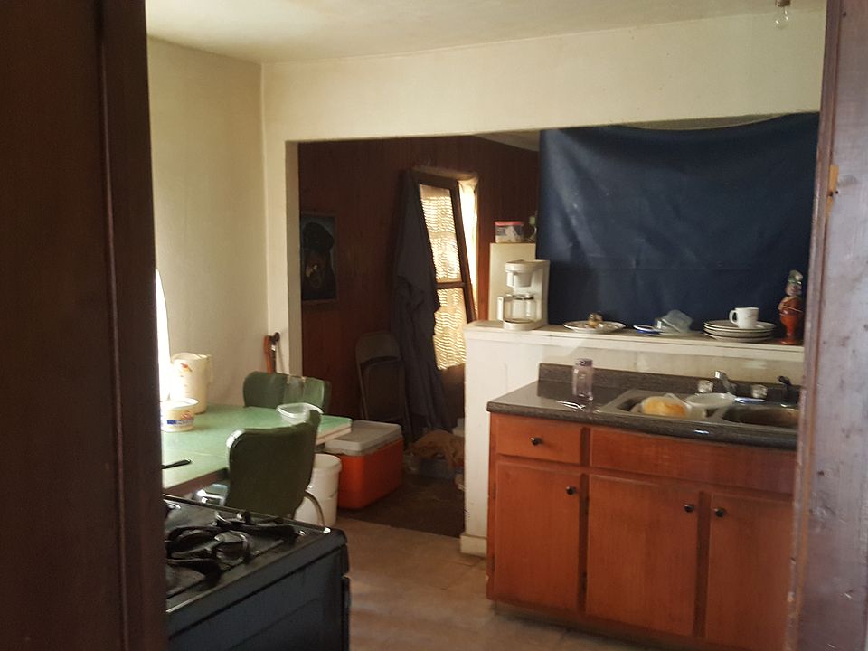 2nd image of 1635 Adelaide Dr