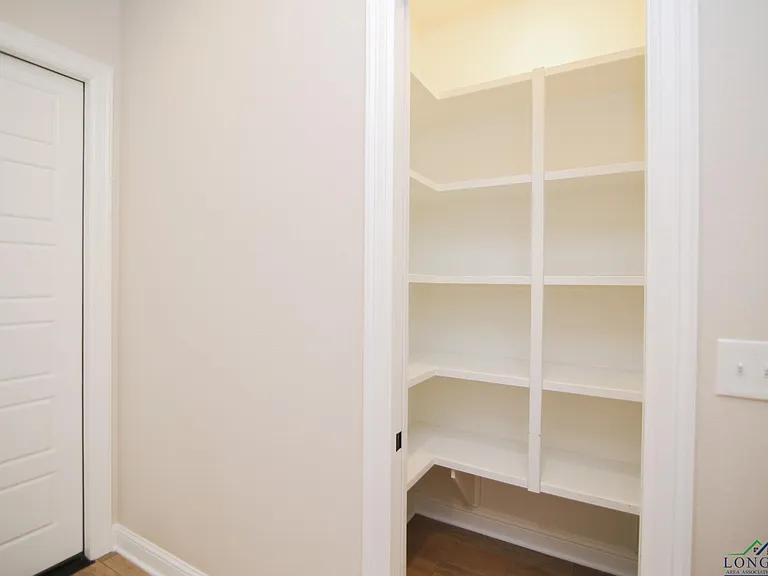 140 Lilly Lue Ln — Photo 15