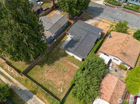 9229 S Park Avenue, Tacoma, WA 98444