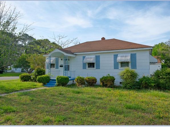2910 Woodrow St, Portsmouth, VA 23707
