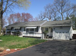 6 Ernest St, Enfield, CT 06082