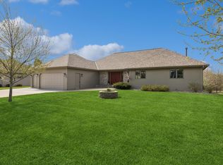 340 Klarsyn St SE, Cokato, MN 55321