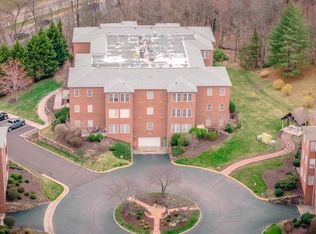 3050 McVitty Forest Dr APT 103, Roanoke, VA 24018