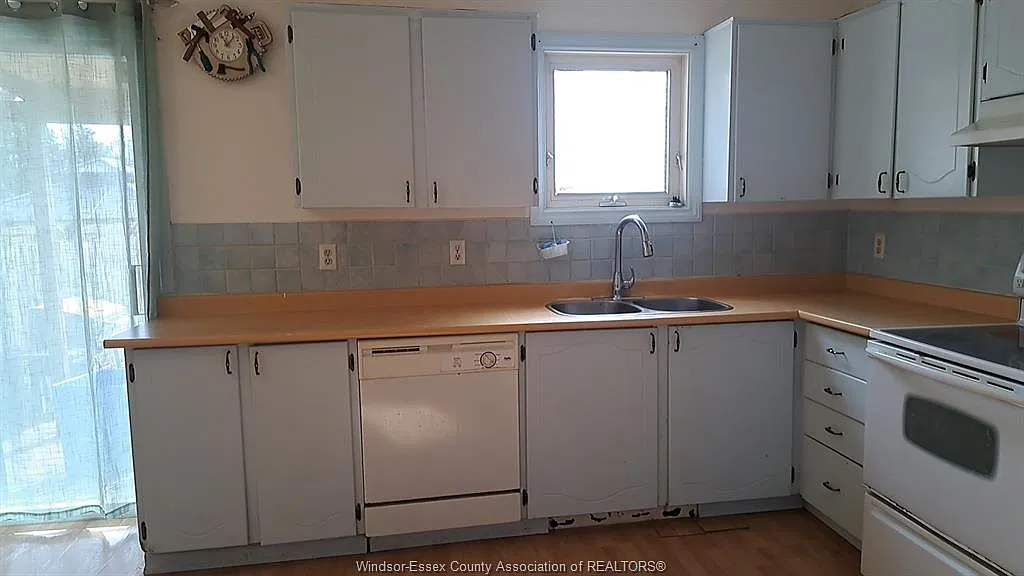 3 bed, 1.5 bath, $2,100 — Photo 4