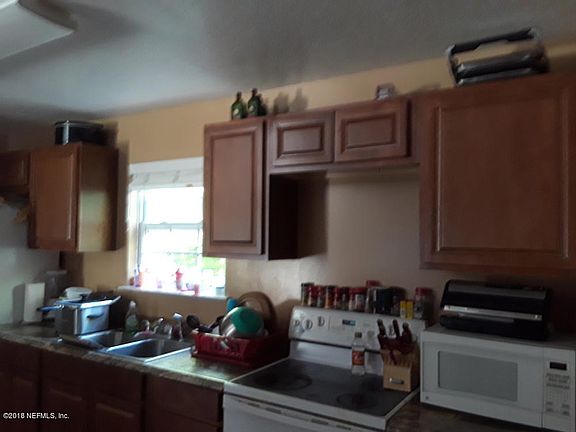 5th image of 115 Palmer St