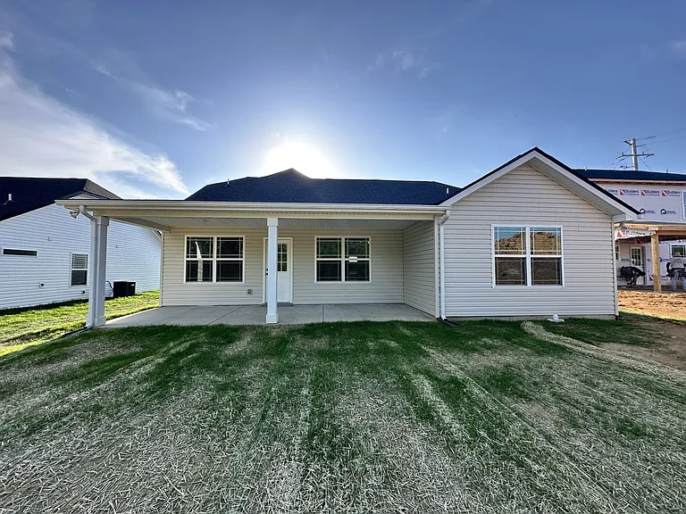 1020 Addler Dr — Photo 2