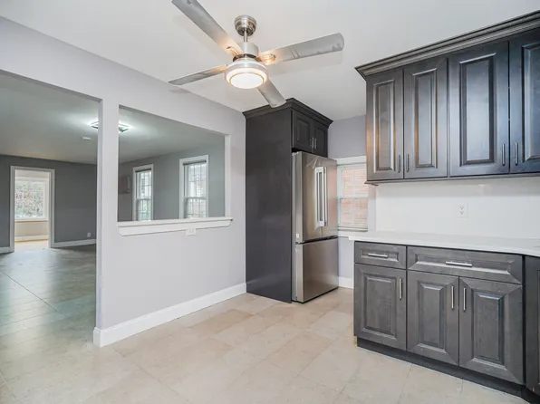 200 Bay 7th Street image 23 of 49