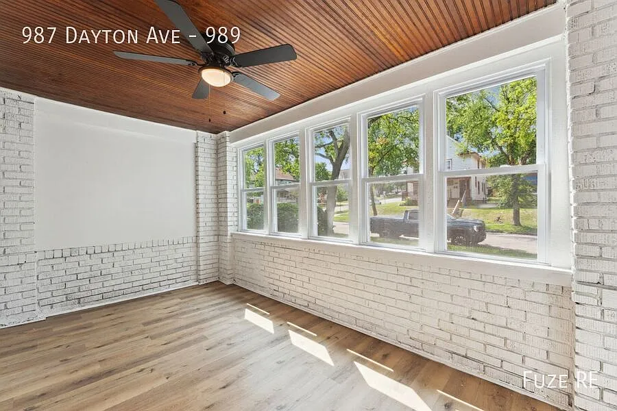 Beautifully Updated 3-Bedroom in St. Paul Available Now! — Photo 2