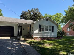 738 Goltra Ave, Jacksonville, IL 62650