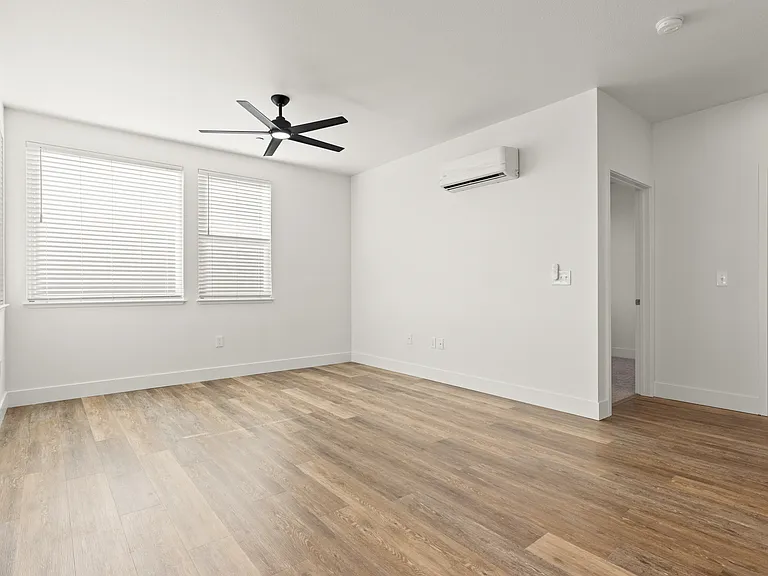 Living Room (Sky Floor Plan)