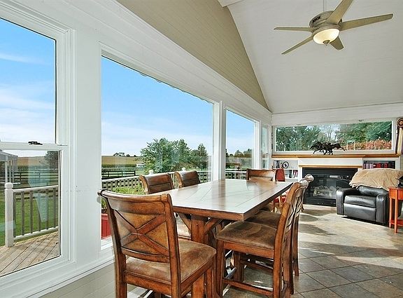 3rd image of 840 Park Lane Dr