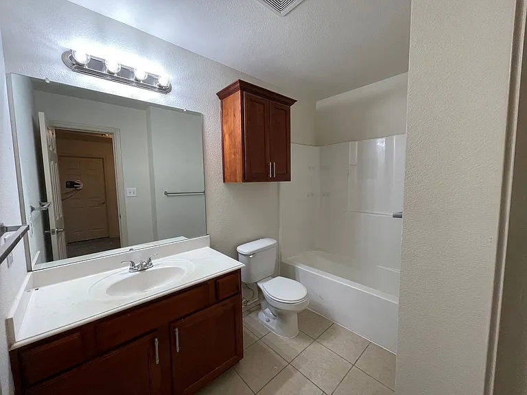 909 Parkplace Rdg — Photo 19