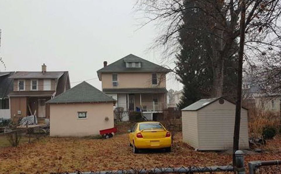 2nd image of 505 Chestnut St