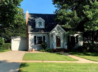 1050 N Crawford St, Carroll, IA 51401