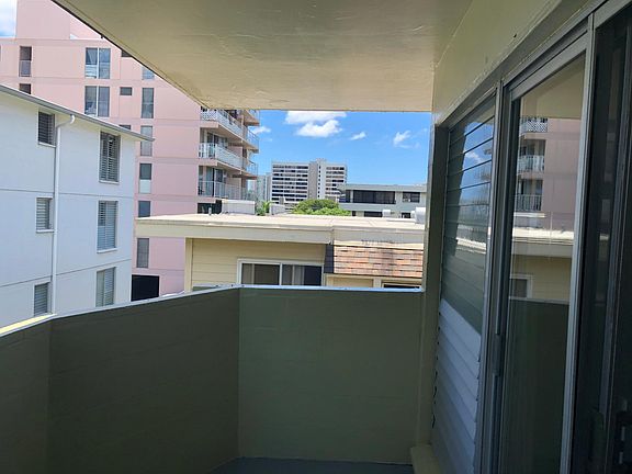 3rd image of 1717 Makiki St #304