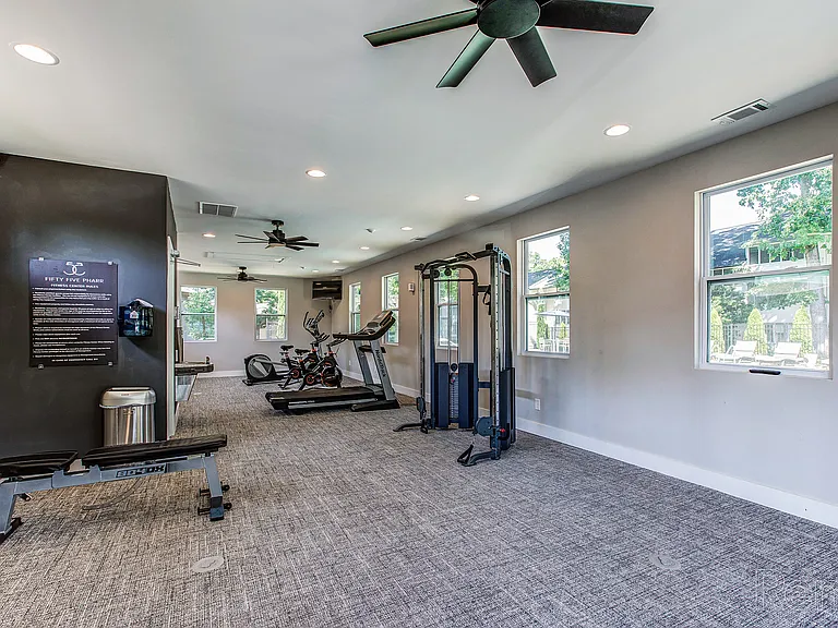 55 Pharr — Photo 6
