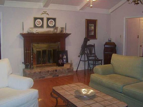 5th image of 14 Myrtle Hill Dr