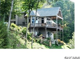 820 Overlook Dr, Mars Hill, NC 28754